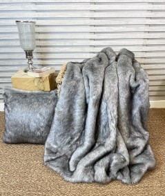 Luxury Winter Roe faux throw and faux cushion