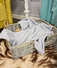 Soft fleecy blanket for dogs, cats and pets