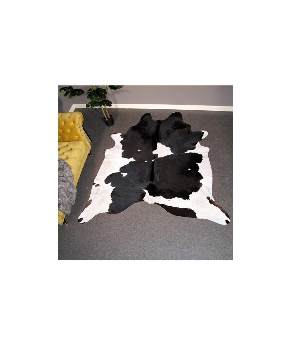 X/Large Black and off-white Cowhide Rug CR00145